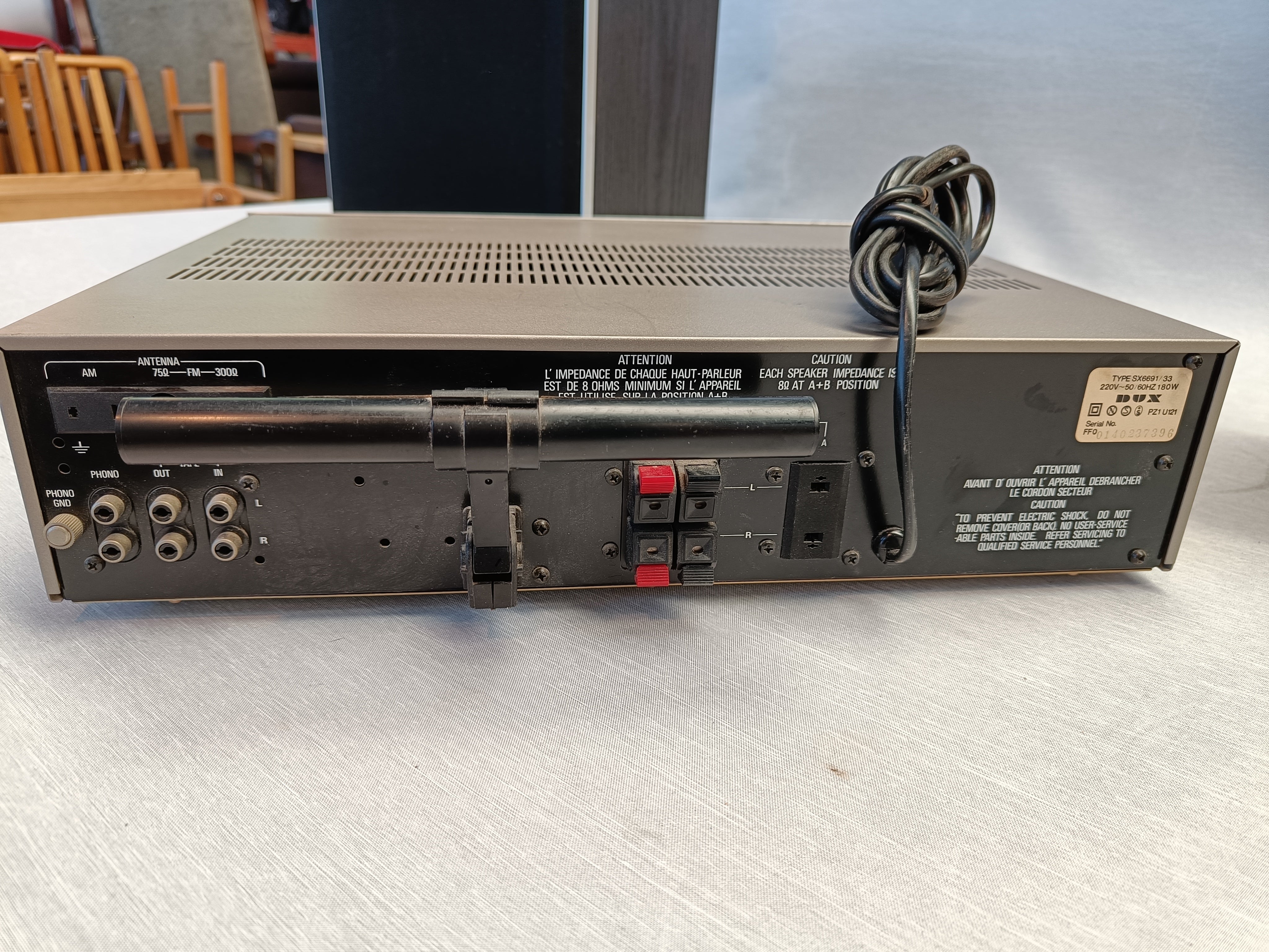 Retro stereo radio og højtalere